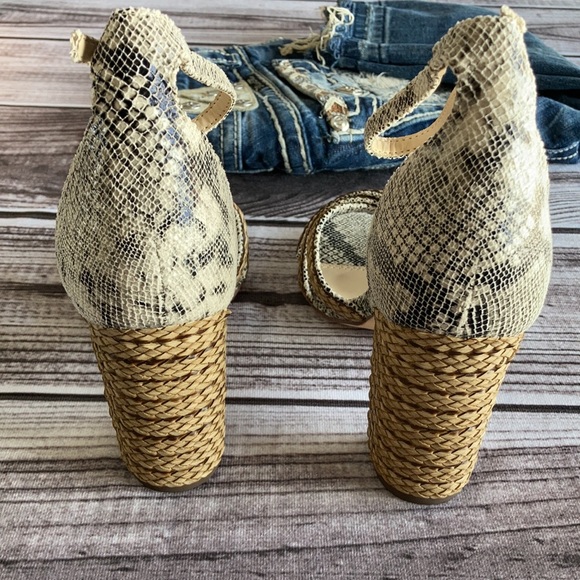 Very G Heels, Slither Raffia Sandals - Picture 3 of 5